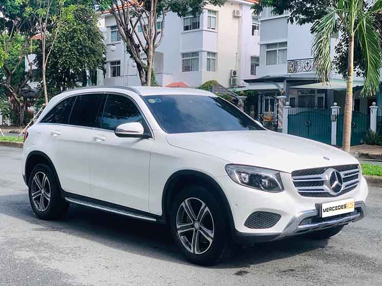 Bán Mec GLC 250 màu trắng nhìn như mới, cá nhân rất ít đi, ODO 17k km, nội thất kem