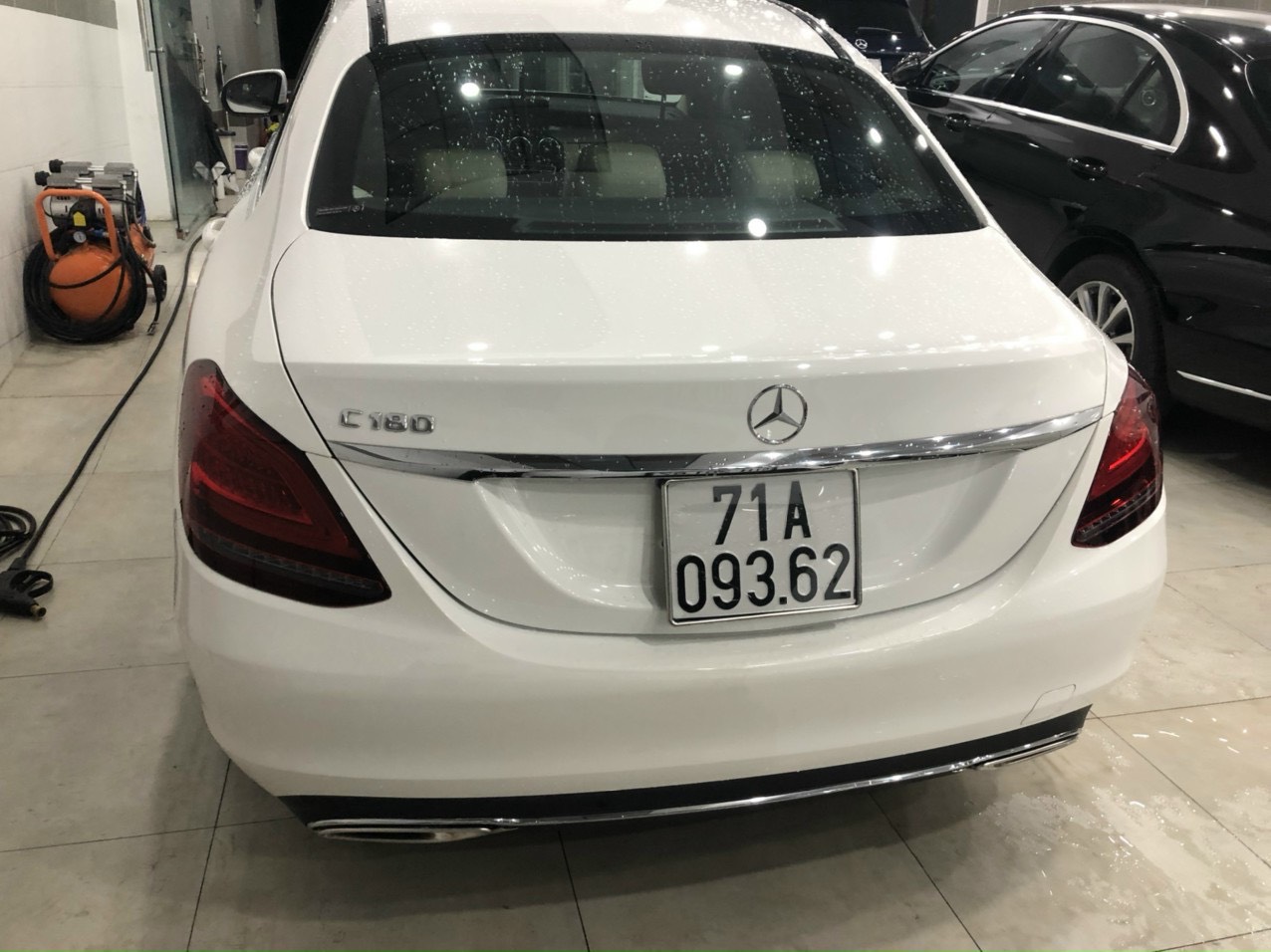 Mercedes Benz C180 Trắng Ngọc Trinh  2020